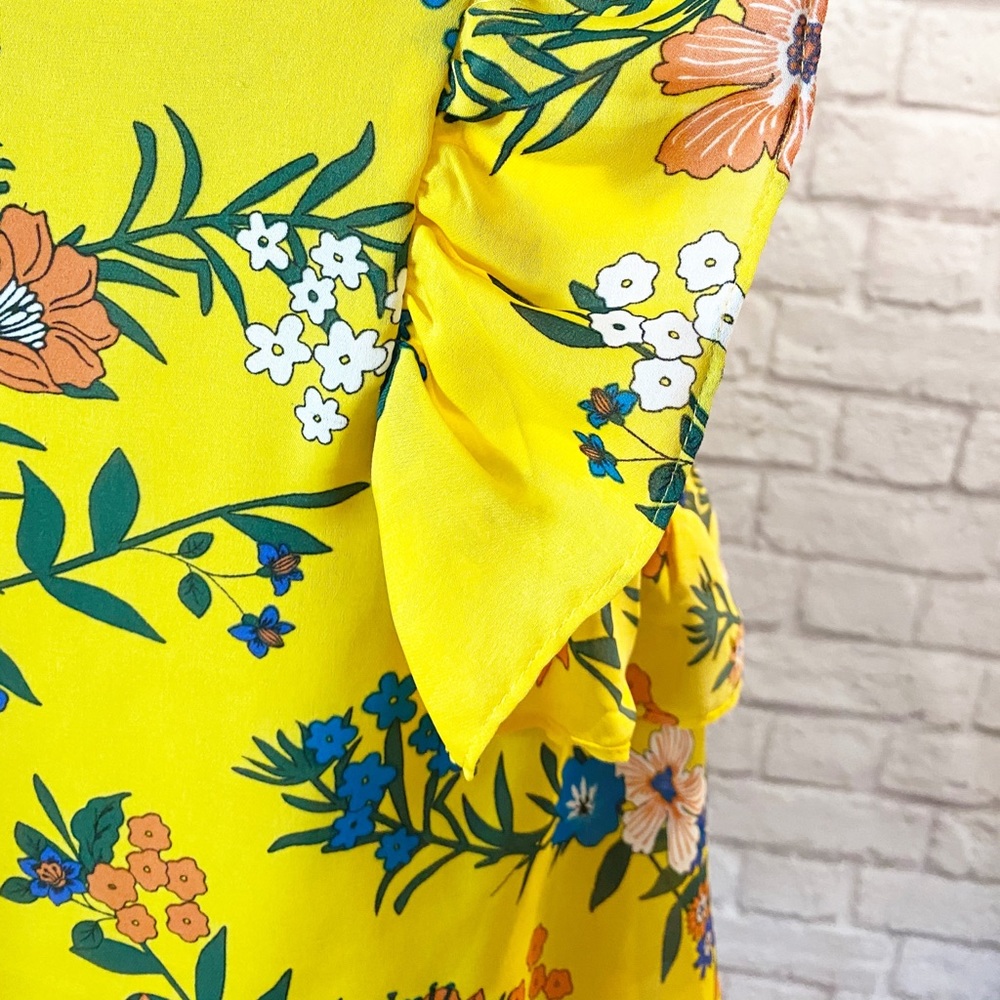 Floral Ruffle Blouse - Picture 11 of 14